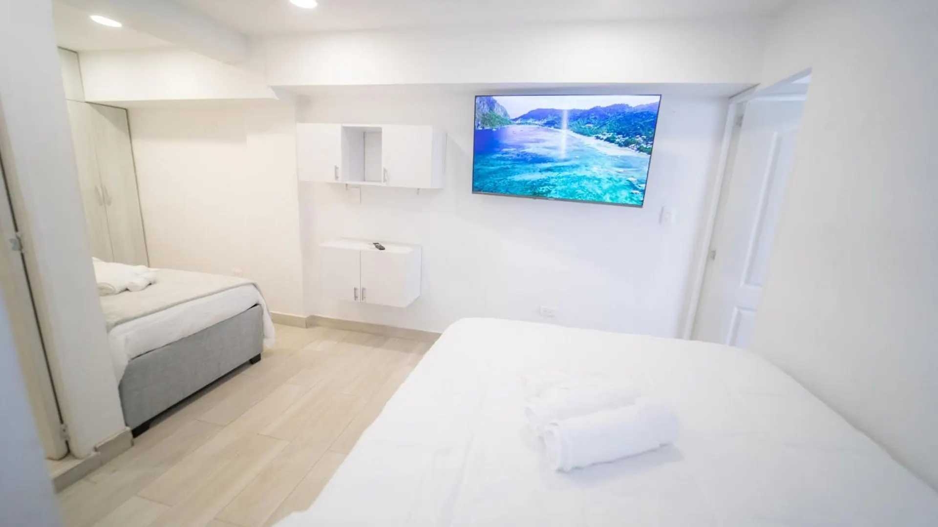 Nice Beach-Front Studio With 2 Beds, Aircon & More Cartagena Colombia